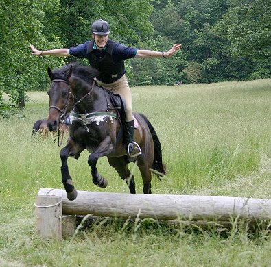 Irish loves to jump --  and so does Gertjan!