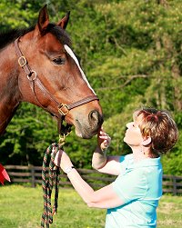 Laura's mom Elizabeth introduces herself to Aly's Alpha Boy. 