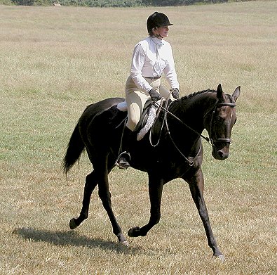 Chanago and Elizabeth in a Hunter Hack class at the Shakerag Hunter Trials.
